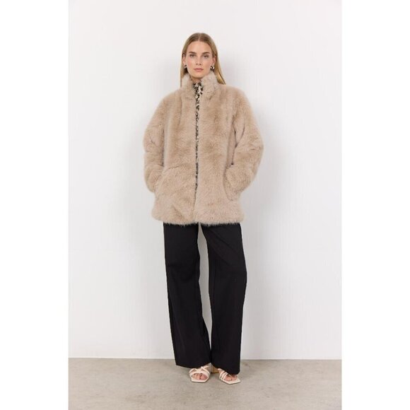 NWT SOYA CONCEPT NAIDA Cream Faux Fur Jacket - Picture 7 of 10